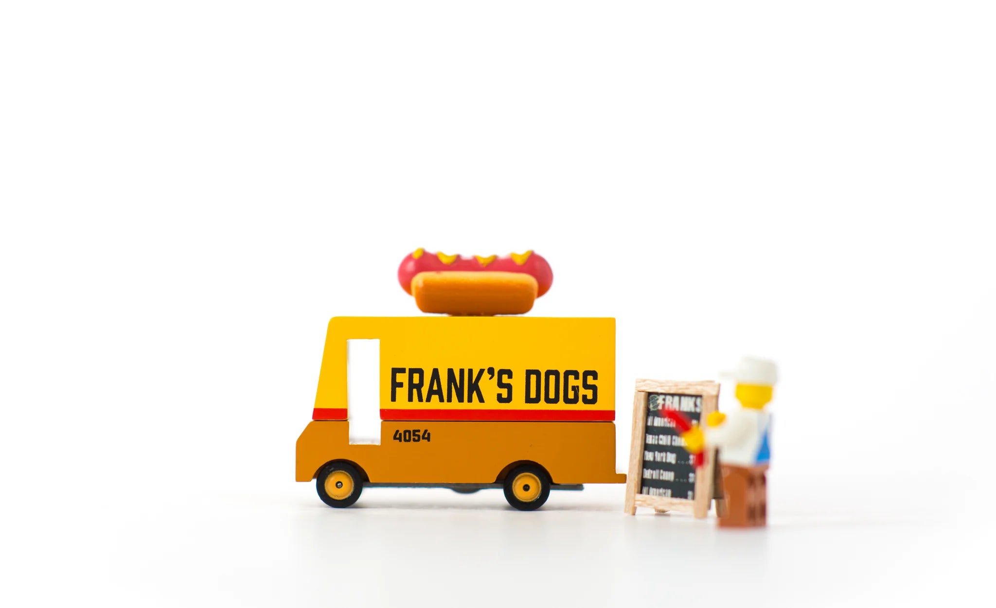 candylab-hot-dog-van_05